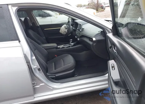 2021 Nissan Altima Sv Fwd z USA, uszkodzony, nr VIN 1N4BL4DV6MN337400